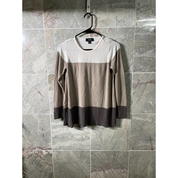 AGB Sweaters - AGB sweater size M